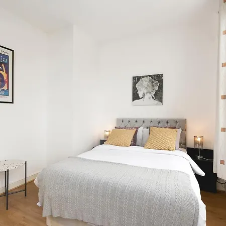 **authentic & Spacious 5 Bed Apartment/hyde Park** *