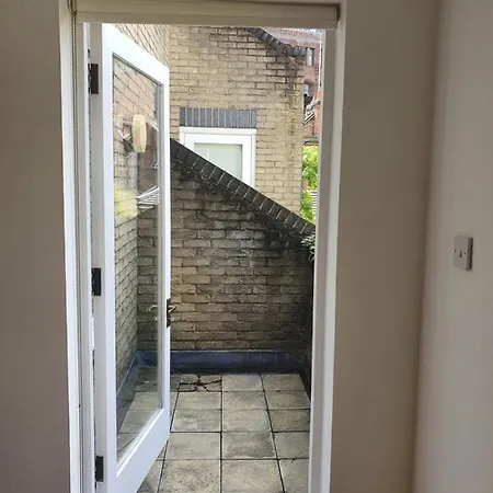 Luxury Private Mews Modern In The