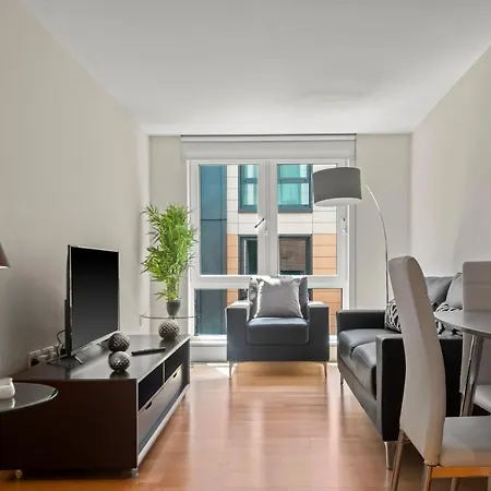 One Bed Serviced Near Blackfriars *
