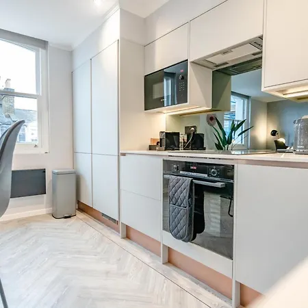 Apartment Modern & Chic One Bedroom In Fitzrovia By Sojo *