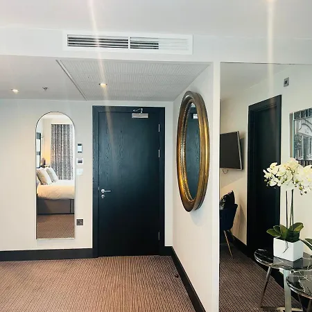 Hatton Garden 4*