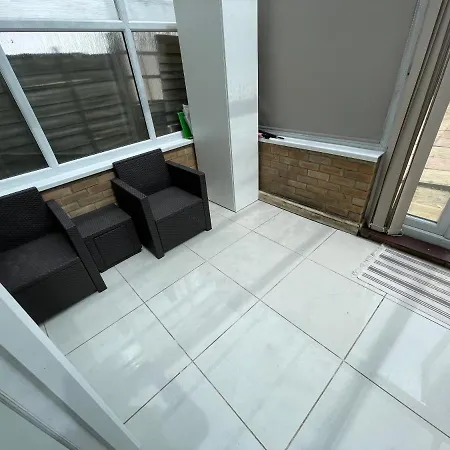 Cheerful 3 Bedroom With Free Parking * Harrow
