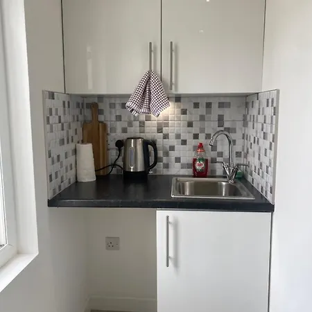 Modern Furnished Studio