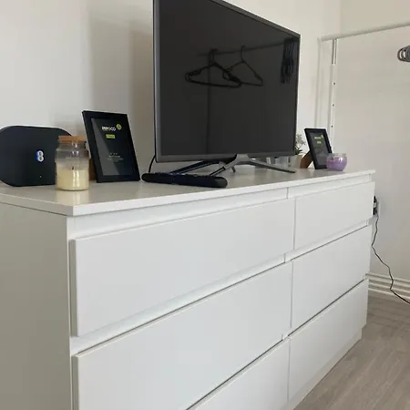 Modern Furnished Studio Homestay *