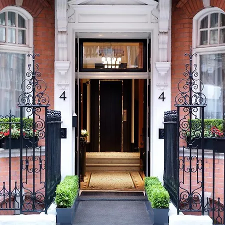 Otel The Athenaeum & Residences 5*