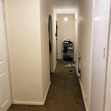 Comfortable Double Bedroom In London Homestay