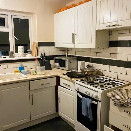 Homestay Comfortable Double Bedroom In London *