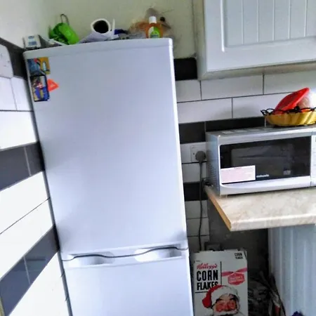 Homestay Comfortable Double Bedroom In London Hornchurch