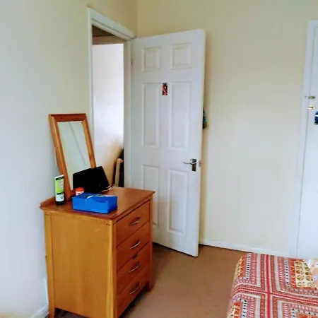 Comfortable Double Bedroom In London *