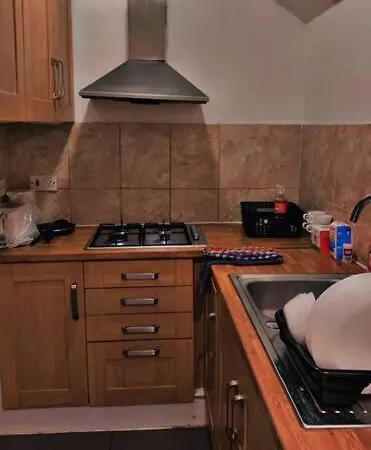 Appartamento Private Studio Outhouse Near Heathrow- Free Parking