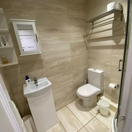 Stunning 2 Bed Flat In Ladbroke Grove London
