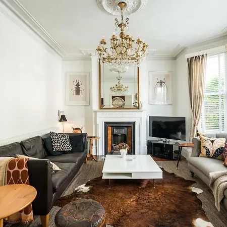 Beautiful 3bd Forest Hill South Holiday home