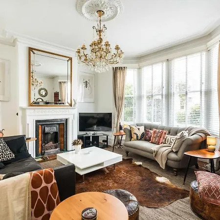 Beautiful 3bd Forest Hill South