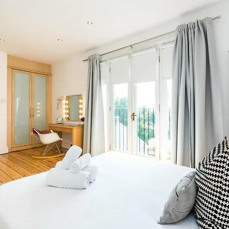 Beautiful 3bd Forest Hill South Holiday home *
