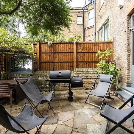 Beautiful 3bd Forest Hill South