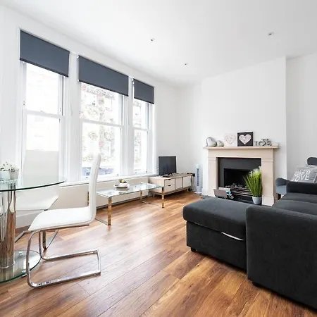 Beautiful By Hyde Park Ss2 Apartment *