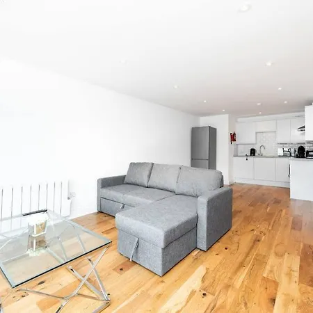 Large Close To London Br1 Ii * Uxbridge