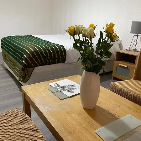 Homestay Sunrup Heathrow Feltham