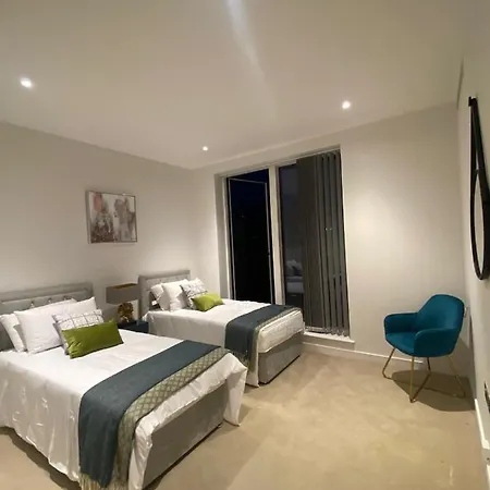 Apartamento Marvelous 3 Bed Penthouse In Kewbridge