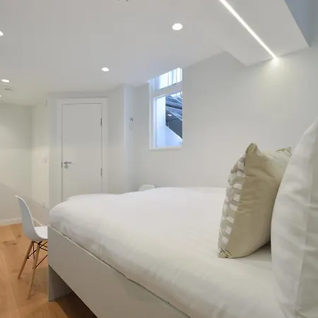 Cromwell Serviced By Stayprime Apartment London