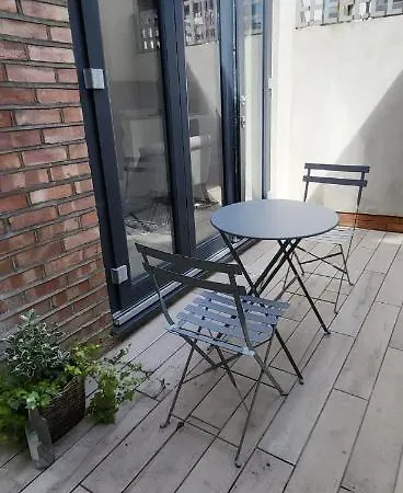 Apartment Stunning New Build Mezzanine Style *