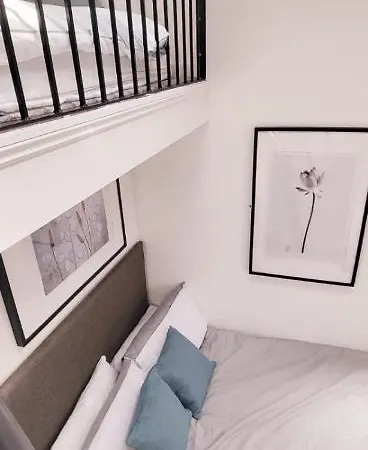 Apartment Stunning New Build Mezzanine Style London