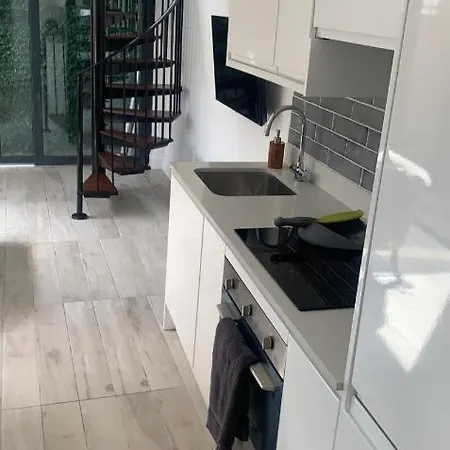 Stunning New Build Mezzanine Style * London
