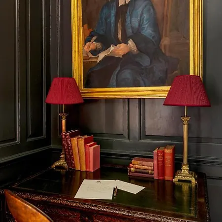 Hazlitt's 4*