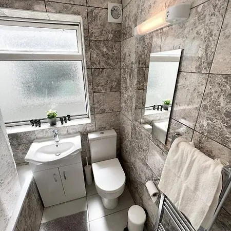 Stunning Flat In Greater * Londra