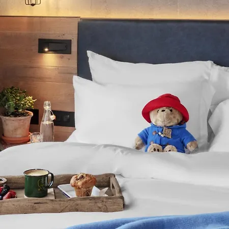 Treehouse Hotel 4*