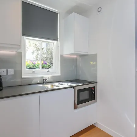 Apartment Inverness Terrace Serviced By Concept *