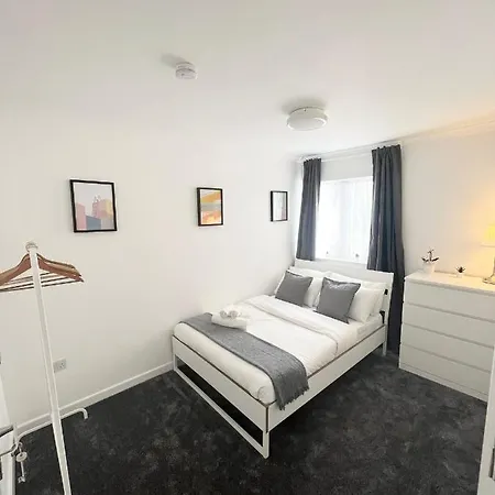Stunning Flat In Greater Affittacamere