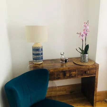 2 Bedroom Close To Camden Town דירה