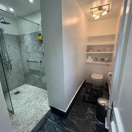 2 Bedroom Close To Camden Town