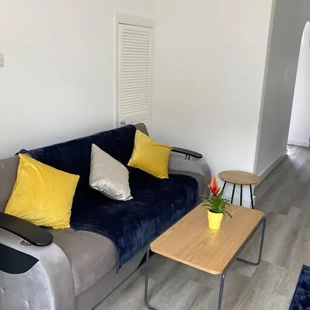 Gresham - Close To Excel, Contractors, Relocators, Paid Parking