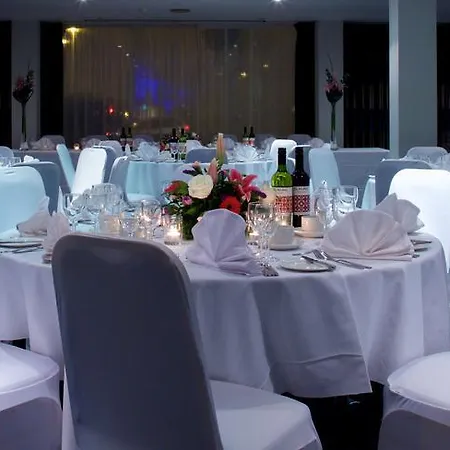 London Aerodrome Hotel, Bw Signature Collection Hotel