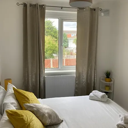 Dom wakacyjny Gresham - Close To Excel, Contractors, Relocators, Paid Parking