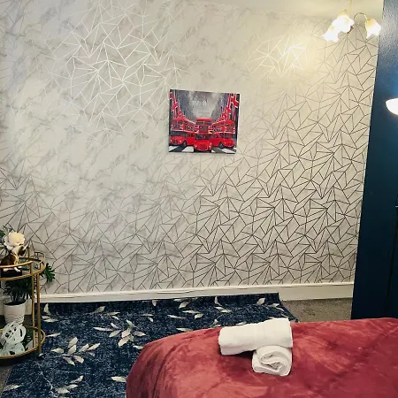 2-bedroom Living Flats Near Edgware Road Apartment London