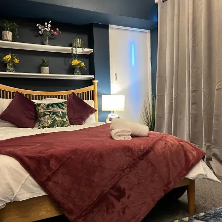 Apartment 2-bedroom Living Flats Near Edgware Road