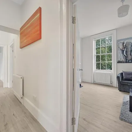 2 Bed Camberwell Champion Park Denmark Brixton Apartment