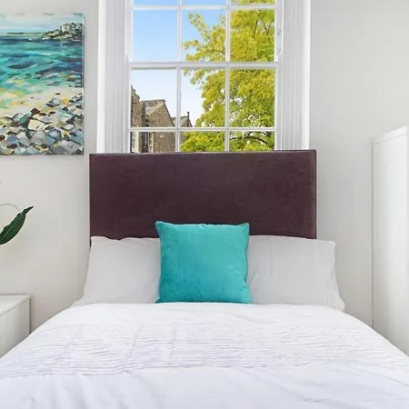 2 Bed Camberwell Champion Park Denmark Brixton Apartment London