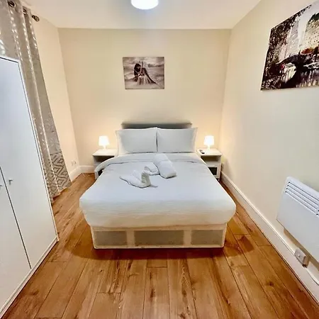 Studio Flat In Colliers Wood Apartamento Londres