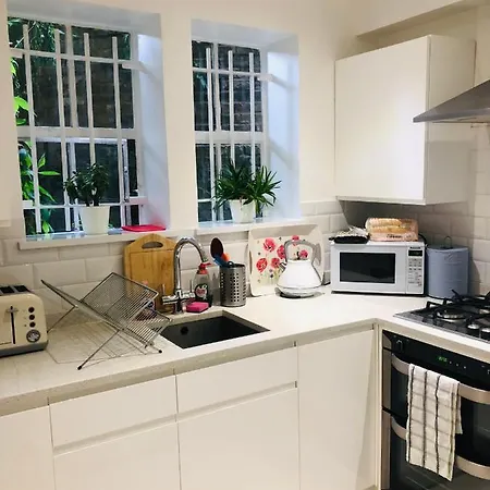 2 Bedroom Close To Camden Town *