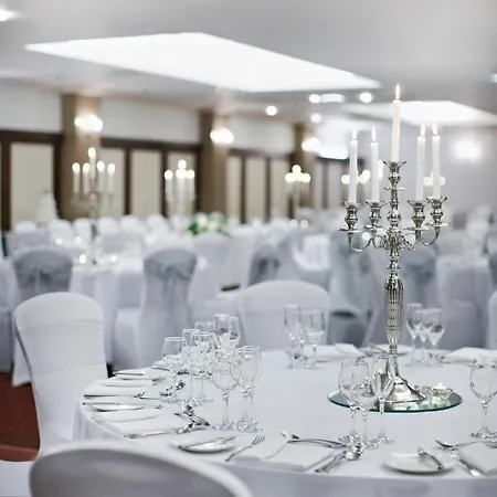 The Crown London, Worldhotels Distinctive