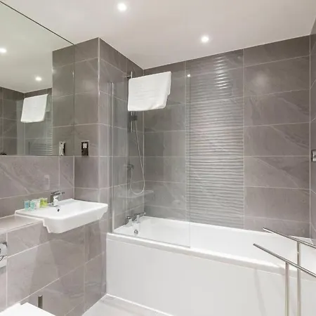 شقة Stylish 2 Bed 2 Bath In Highgate & Free Parking *