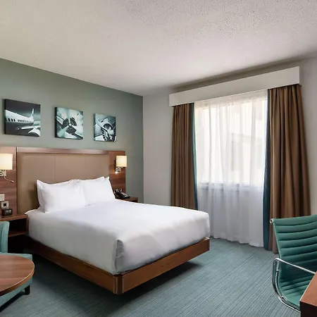Hilton Garden London Heathrow Airport