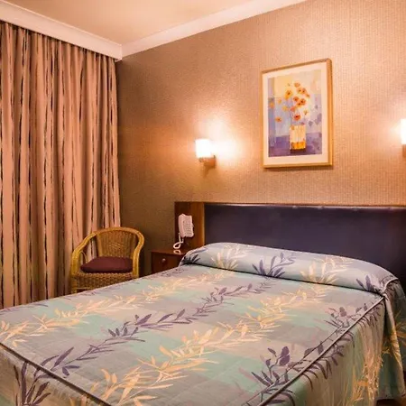 Mitre House 3* London
