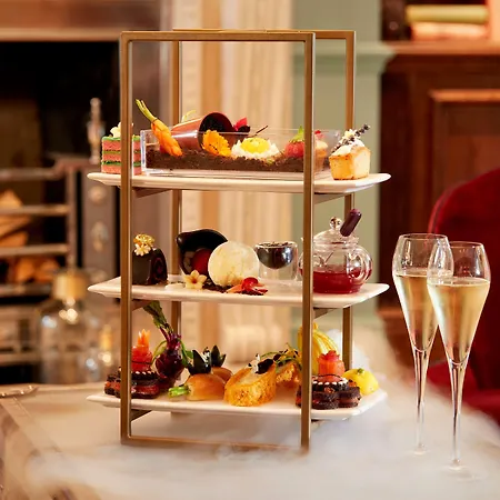 100 Queens Gate Hotel, Curio Collection By Hilton מלון לונדון
