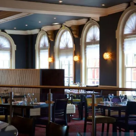 London Aerodrome Hotel, Bw Signature Collection Hotel