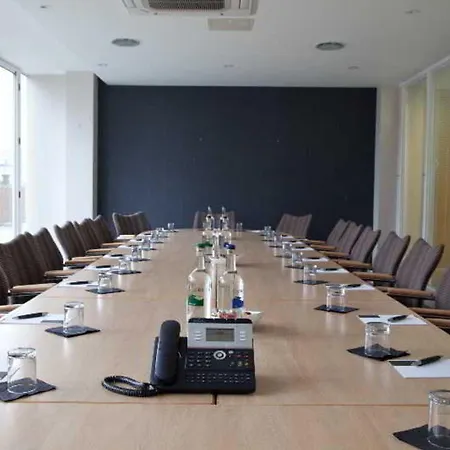 London Aerodrome Hotel, Bw Signature Collection Hotel Croydon